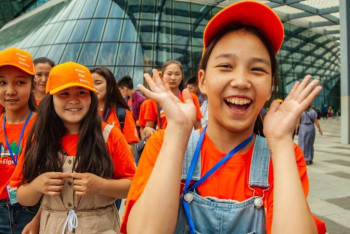 Фотография к новости: Шетелде тұратын этникалық қазақ балалары Қазақстан бойынша саяхатқа аттанды