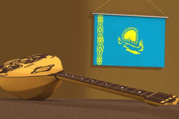 Фотография к новости: Өскеменде аналарға домбыра сыйлайды