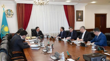 Фотография к новости: Мамин ірі халықаралық корпорациялардың басшылығымен келіссөздер жүргізді