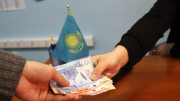 Фотография к новости: Білім министрінің көмекшісі пара алды деген күдікке ілінді 