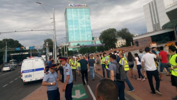 Фотография к новости: Алматыда рұқсат етілмеген митинг өтті