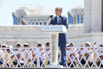 Фотография к новости: Мемлекет басшысы мектептерде домбыра сағатын енгізуді ұсынды