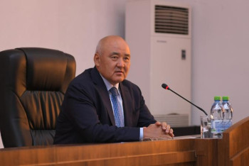 Фотография к новости: Өмірзақ Шөкеев: Әлі де елді арандатқысы келетіндер бар