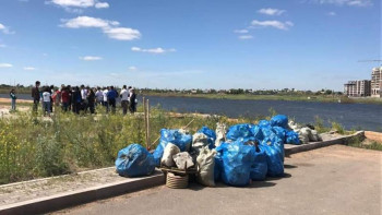 Фотография к новости: Елордада тазалау науқанының қатысушылары 700 қап қоқыс жинады