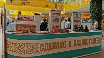 Фотография к новости: Минскіде Қазақстаннан әкелінген өнімдердің алғашқы дегустациясы өтті