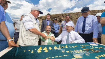 Фотография к новости: Даниал Ахметов: Бұл - Қазақстан тарихына жаңа көзқарас