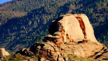 Фотография к новости: Баянауылда таудан құлаған ресейлік турист құтқарылды 