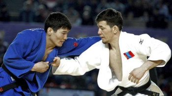 Фотография к новости: Елдос Жұмақанов Гран-при турнирінің күміс жүлдегері атанды