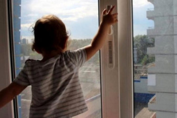 Фотография к новости: Түркістан облысында 1 жасар сәби көпқабатты үйден құлап кетті