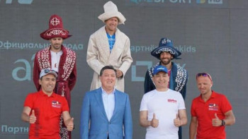 Фотография к новости: Мамин IRONMAN 70.3 Astana халықаралық жарысының жеңімпаздарын марапаттады