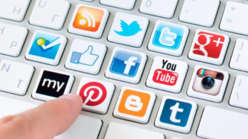 Фотография к новости: Тоқаев меморгандарға: Әлеуметтік желі жұмысына ерекше көңіл бөлу қажет 