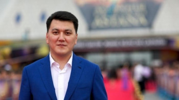 Фотография к новости: Ерлан Қарин Қоғамдық кеңестің Жер комиссиясынан қандай айырмашылығы бар екенін айтты