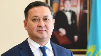 Фотография к новости: Отандық дипломатиялық қызмет әлемнің кез келген жерінде ұлттық мүддемізді нық қорғауы тиіс – президент көмекшісі