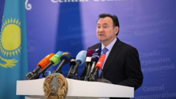 Фотография к новости: Мұхтар Құл-Мұхаммед #ABAI175 эстафетасын шетелдегі достарына жолдады