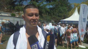 Фотография к новости: ﻿2400-ден астам спортшы Босфор бұғазын жүзіп өтті