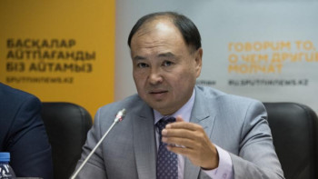 Фотография к новости: Ұлттық кеңес мүшесі өзекті мәселелер туралы айтты