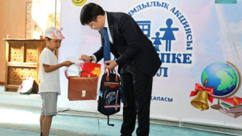 Фотография к новости: Қарағандыда «Мектепке жол» акциясы басталды 
