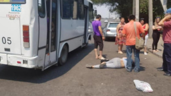 Фотография к новости: №422 автобустан қыздың қалай құлап кеткені белгілі болды