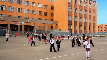 Фотография к новости: Елордада үшауысымды мектептер мәселесі қалай шешіледі