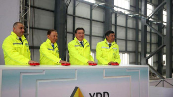 Фотография к новости: Мамин Қарағанды облысындағы жаңа ферроқорытпа зауытының ашылуына қатысты