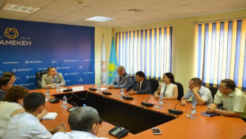 Фотография к новости: Атырауда жол мәселесі талқыланды