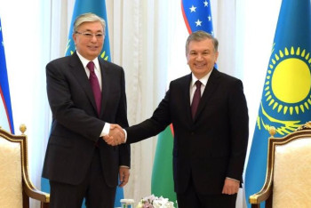 Фотография к новости: Мемлекет басшысы Өзбекстан президентін туған күнімен құттықтады