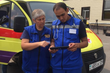 Фотография к новости: Қарағанды облысында жедел жәрдем бригадаларына 100 планшет сатып алынды