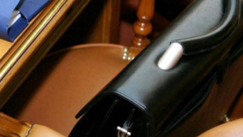 Фотография к новости: Павлодарда облысында ҰБТ-ға ақша жинаған шенеунік жұмысынан босатылды