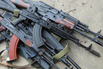 Фотография к новости: Алматы, Шымкент, Қызылордада қару-жарақ сатумен айналысқан қылмыстық топ ұсталды