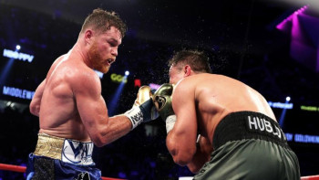 Фотография к новости: Альварес пен Ковалевтің жекпе-жегі қашан өтетіні белгілі болды