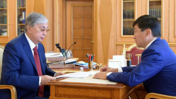 Фотография к новости: Мемлекет басшысы партия мүшелерін ел өміріне белсенді атсалысуға шақырды