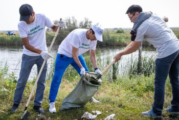 Фотография к новости: #Birge #TazaQazaqstan экоакцисы аясында 16 тоннадан астам қоқыс жиналды