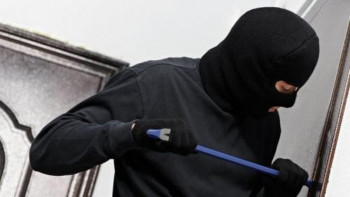 Фотография к новости: Алматыда пәтер тонаумен айналысқан топ ұсталды