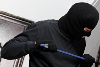 Фотография к новости: Алматыда пәтер тонаумен айналысқан топ ұсталды