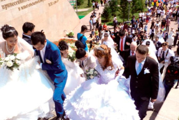 Фотография к новости: Статистика: Еліміздің қай өңірінде қалыңдық пен бойдақтар көп?