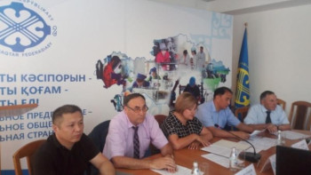 Фотография к новости: Шағын және орта бизнестегі жұмысшылардың құқығын қорғау керек – YNTYMAQ кәсіподағы