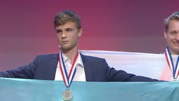 Фотография к новости: Павлодарлық оқушы химия пәнінен халықаралық олимпиадада күміс жүлдеге ие болды