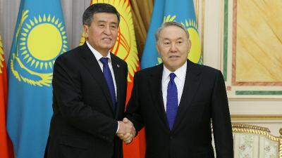 Назарбаев Сооронбай Жээнбековпен телефон арқылы сөйлесті  