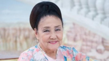 Фотография к новости: Бибігүл Төлегенова Абай өлеңін оқып, эстафетаны Нұрлан Нығматулинге жолдады