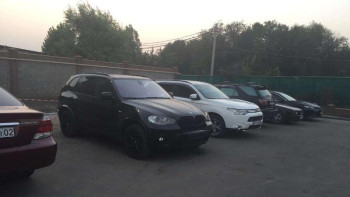 Фотография к новости: Алматыда жол ережесін бұзған той кортежі жазаланды