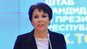 Фотография к новости: Аружан Саин: Алаяқтар қор атынан ақша жинап жүр