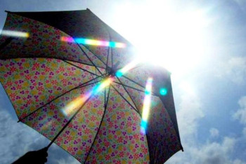 Фотография к новости: Еліміздің кейбір өңірінде күн қатты ысыса, енді бірінде найзағай ойнап, жаңбыр жауады