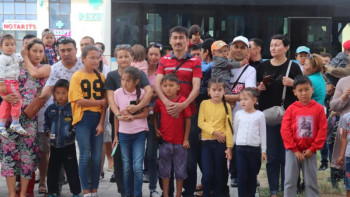 Фотография к новости: Қимаймыз, қобалжимыз – қала әкімінің орынбасары Екібастұзға қоныс аударатындар туралы