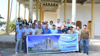 Фотография к новости: Түркістанда киелі жерлерге арналған көпкүндік ақпараттық тур басталды 