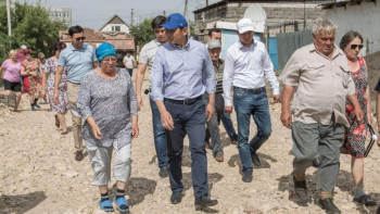 Фотография к новости: Алтай Көлгінов: 280 мың адам аланың шет аудандарында тұрады 