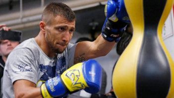 Фотография к новости: Ломаченко Мейвезерге қарсы жекпе-жек өткізуге ниетті