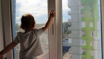 Фотография к новости: Павлодарда 4 жасар бала көпқабатты үйден құлап, қаза болды