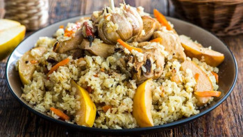 Фотография к новости: Павлодарда Құрбан айт мерекесіне орай 20 қазаннан астам палау пісіріледі