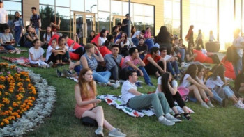 Фотография к новости: Алматыда аспан астында фильмдер көрсетіледі ﻿