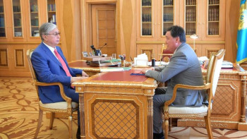 Фотография к новости: Тоқаев Асқар Маминге еліміздің әлеуметтік-экономикалық жағдайын арттыруды тапсырды